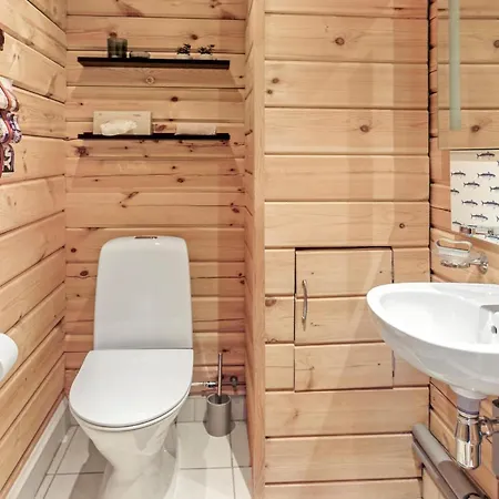 Lovely In Vaeggerlose With Kitchen