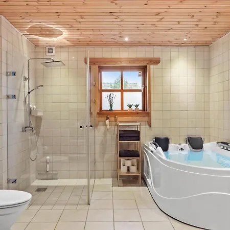 Lovely In Vaeggerlose With Kitchen Bøtø By