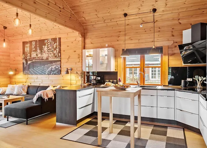 Holiday home Lovely In Vaeggerlose With Kitchen *